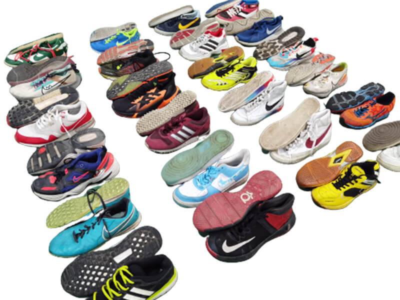 several rows of top-grade used branded shoes