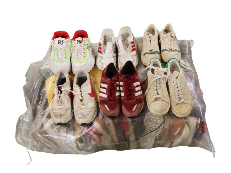 Hissenglobal offers a range of strictly-sorted lady sport shoes