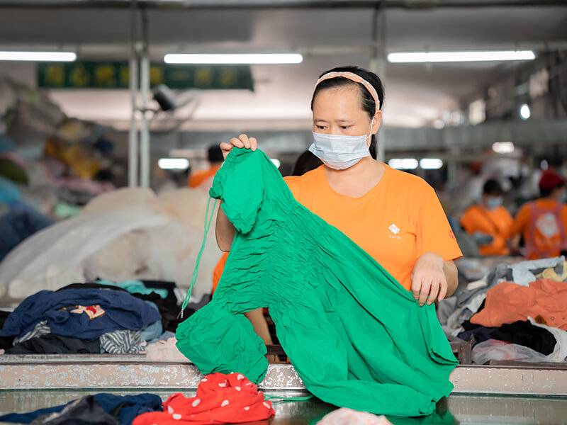 Hissenglobal's sorters ensure top quality in each used clothing